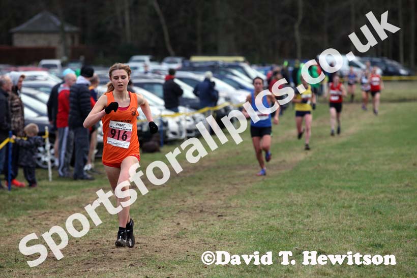 Alex Slotwinska (Durham City) senior women NEHL, Wallington Hall. Photo: David T. Hewitson/Sports for All Pics